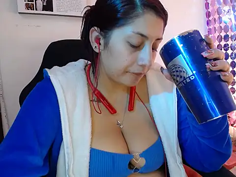 Nicol V online show from 10/24/25, 04:20