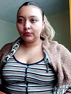 Snapshot of ALANA_150 chatting on 10/06/25, 02:14 ALANA 150 online show from 10/06/25, 02:14