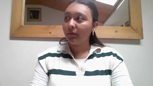 Snapshot of ALANA_150 chatting on 05/19/26, 01:39 ALANA 150 online show from 05/19/26, 01:39