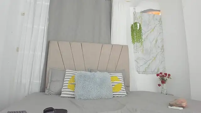 Lady miss    online show from 03/19/26, 01:15