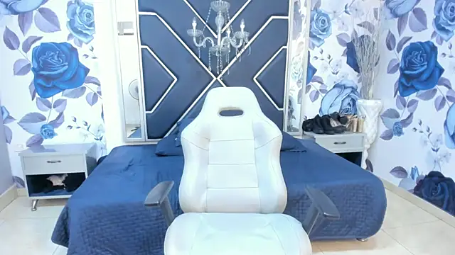 LatinaHoleQueen online show from 09/22/25, 02:30