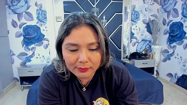 LatinaHoleQueen online show from 10/09/25, 02:26