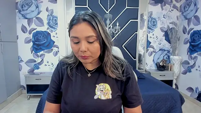 LatinaHoleQueen online show from 10/27/25, 02:21