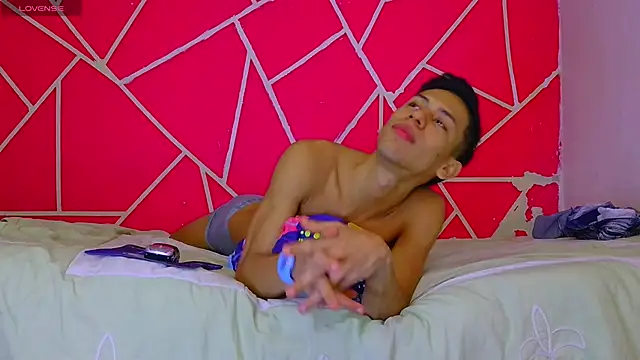 dylan apol0 online show from 02/02/26, 05:39