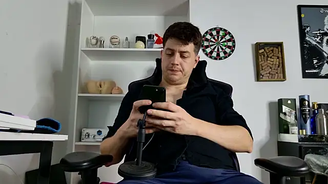 aaron nvk online show from 12/15/25, 09:30