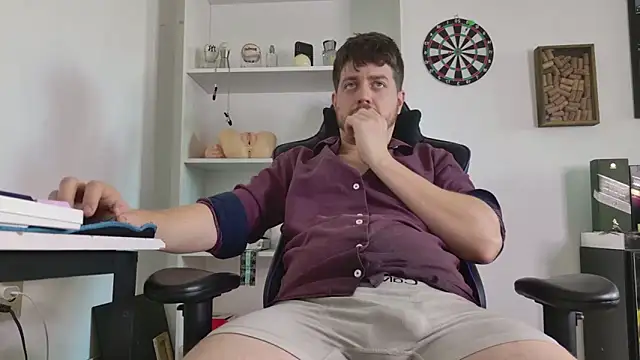 aaron nvk online show from 02/26/26, 09:03