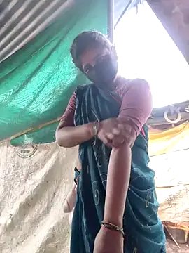 Falguni Desai online show from 12/20/25, 02:29