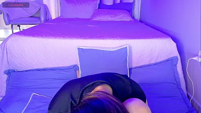 InnoocentLunaa online show from 09/12/25, 03:45