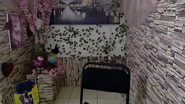 Amanda Bright  online show from 10/14/25, 06:58