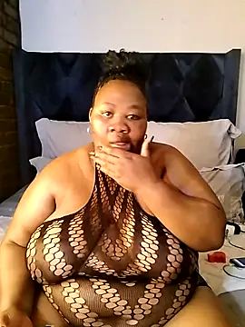 Snapshot of SeductionBoobs chatting on 07/31/26, 08:47 SeductionBoobs online show from 07/31/26, 08:47