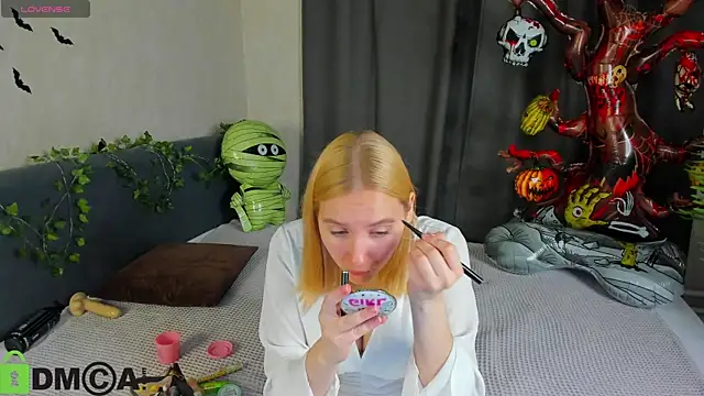 Anna Chelsea online show from 10/27/25, 11:31