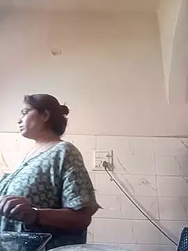 Trisha 71 online show from 04/05/26, 09:17