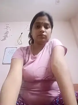 Snapshot of Trisha_71 chatting on 05/11/26, 02:12 Trisha 71 online show from 05/11/26, 02:12
