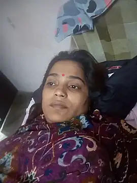 Snapshot of Trisha_71 chatting on 05/14/26, 05:47 Trisha 71 online show from 05/14/26, 05:47