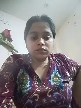 Snapshot of Trisha_71 chatting on 05/20/26, 05:35 Trisha 71 online show from 05/20/26, 05:35