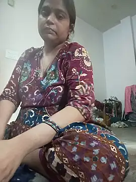 Snapshot of Trisha_71 chatting on 05/21/26, 03:46 Trisha 71 online show from 05/21/26, 03:46