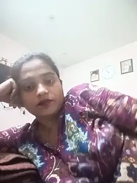 Snapshot of Trisha_71 chatting on 05/22/26, 05:25 Trisha 71 online show from 05/22/26, 05:25
