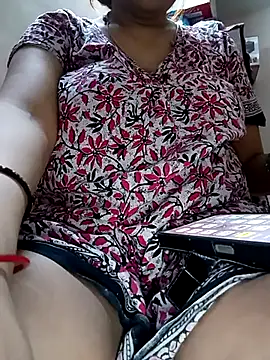 Snapshot of Trisha_71 chatting on 07/11/26, 05:15 Trisha 71 online show from 07/11/26, 05:15
