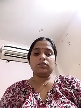 Snapshot of Trisha_71 chatting on 07/12/26, 05:42 Trisha 71 online show from 07/12/26, 05:42