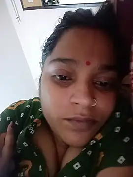 Snapshot of Trisha_71 chatting on 07/16/26, 02:45 Trisha 71 online show from 07/16/26, 02:45