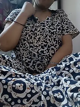 Snapshot of Trisha_71 chatting on 07/18/26, 08:12 Trisha 71 online show from 07/18/26, 08:12