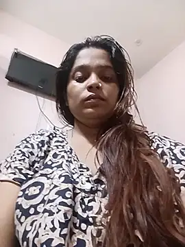 Snapshot of Trisha_71 chatting on 07/26/26, 06:04 Trisha 71 online show from 07/26/26, 06:04