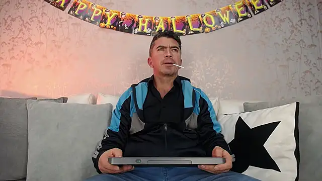 JuanKFit 45 online show from 10/24/25, 01:51