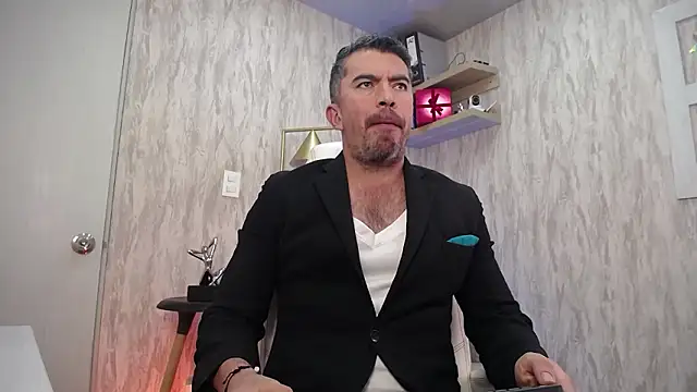 JuanKFit 45 online show from 03/19/26, 03:43