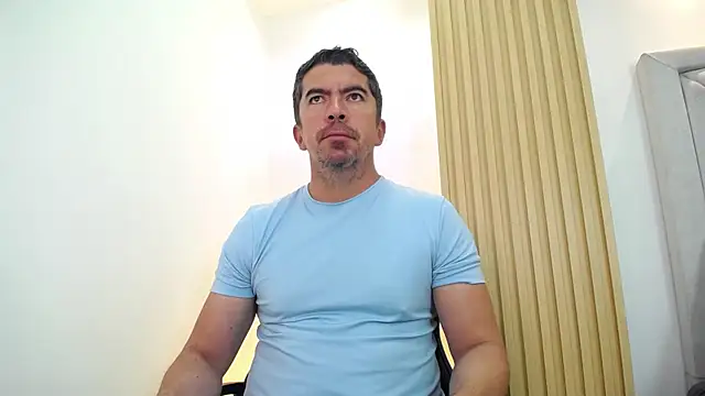 JuanKFit 45 online show from 04/24/26, 01:02