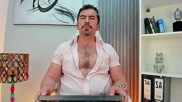 JuanKFit 45 online show from 07/01/26, 03:30