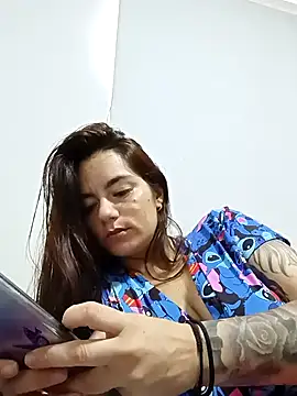 Demy Rhoades online show from 04/08/26, 01:33