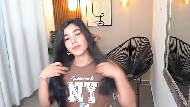 Lia Mar  online show from 04/13/26, 06:13