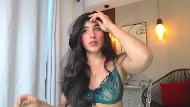 Lia Mar  online show from 05/19/26, 10:27