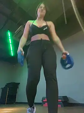 Snapshot of BellaLeclair chatting on 12/05/25, 02:36 BellaLeclair online show from 12/05/25, 02:36