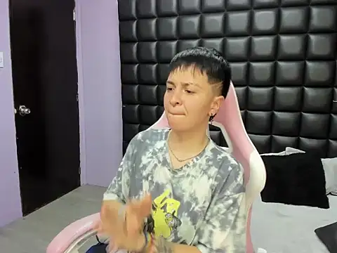  Hannah Hot online show from 11/11/25, 12:32