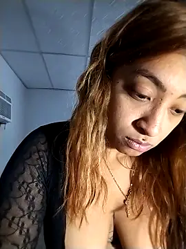 shanell saenz online show from 02/04/26, 01:44