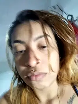 Snapshot of shanell_saenz chatting on 05/08/26, 12:49 shanell saenz online show from 05/08/26, 12:49