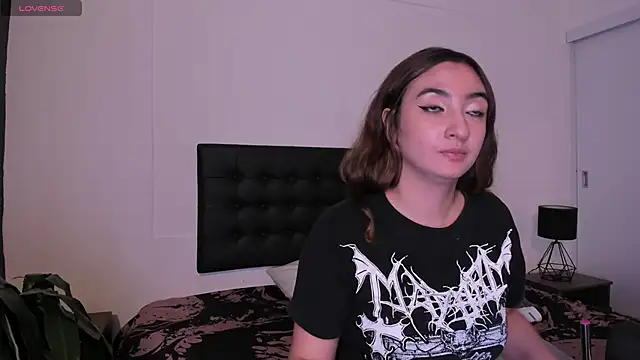 Snapshot of Alice_Dickinssonn chatting on 11/20/25, 12:38 Alice Dickinssonn online show from 11/20/25, 12:38