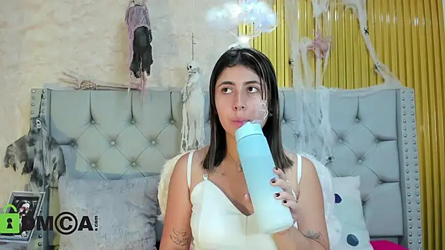 Skarlet 04 online show from 10/27/25, 04:00