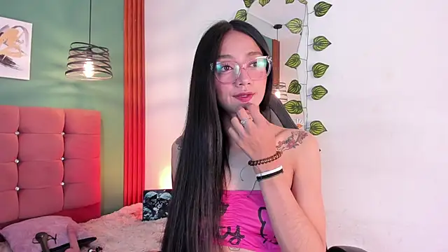 raven smith  online show from 05/24/26, 04:01