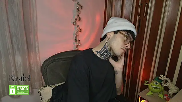 Mihail leroy online show from 10/17/25, 03:10