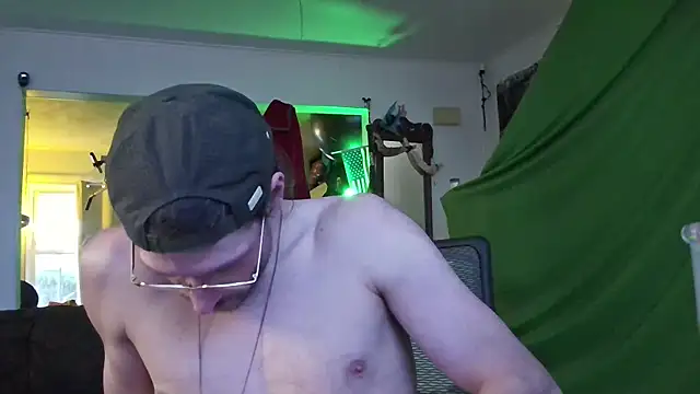 MasterDaddyCool online show from 10/20/25, 02:17