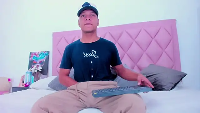 Ricky Owens1 online show from 11/29/25, 12:52