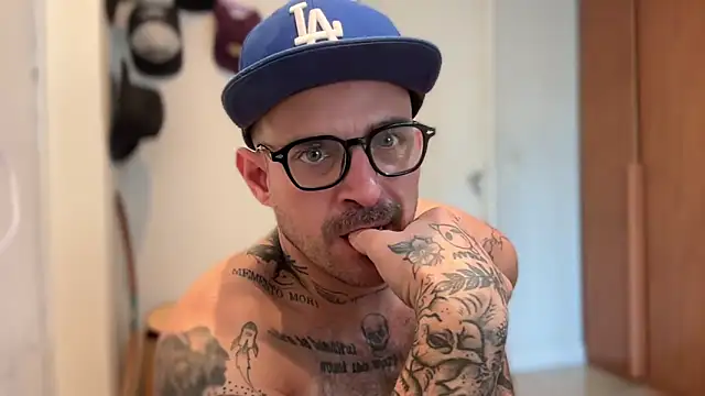 brrasssssillll online show from 06/21/26, 04:20