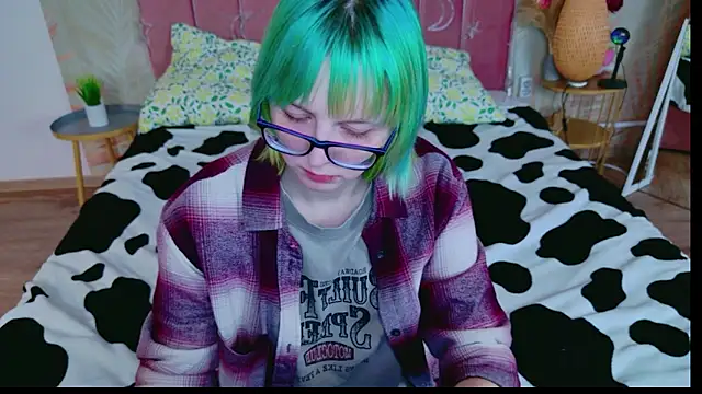 CoralineYoung online show from 04/17/26, 03:37