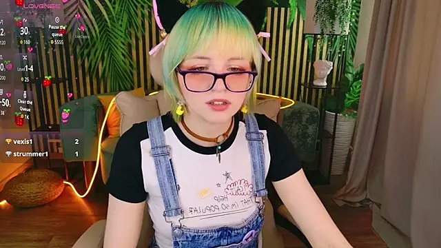 CoralineYoung online show from 06/06/26, 10:42