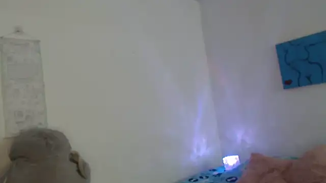 Snapshot of Victoria_new chatting on 10/04/25, 08:51 Victoria new online show from 10/04/25, 08:51