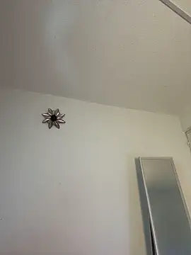 Snapshot of mandy222_ chatting on 10/12/25, 02:43 mandy222 online show from 10/12/25, 02:43