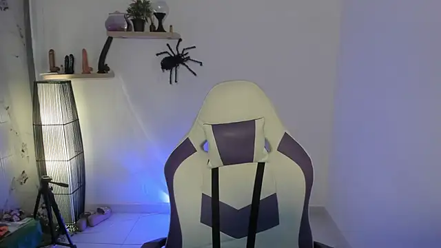 scarlett enjoy1 online show from 10/29/25, 01:02