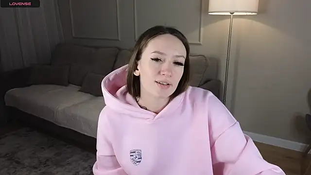 Snapshot of cutienaughtygirl chatting on 12/16/25, 10:09 cutienaughtygirl online show from 12/16/25, 10:09